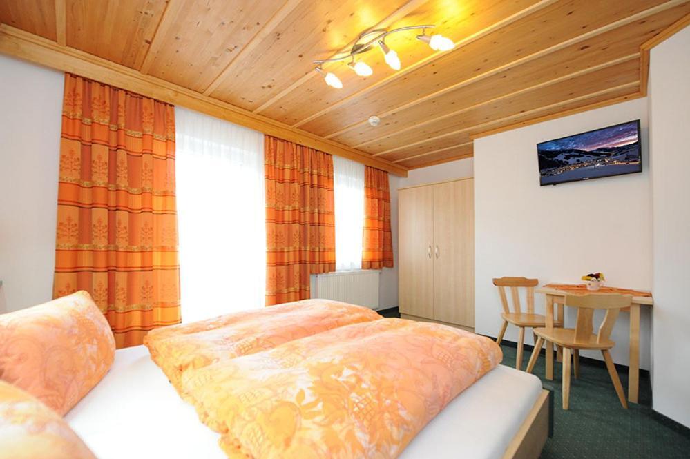 Gaestehaus Standardhaus Saalbach-Hinterglemm Dış mekan fotoğraf