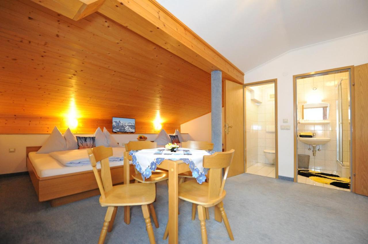 Gaestehaus Standardhaus Saalbach-Hinterglemm Dış mekan fotoğraf