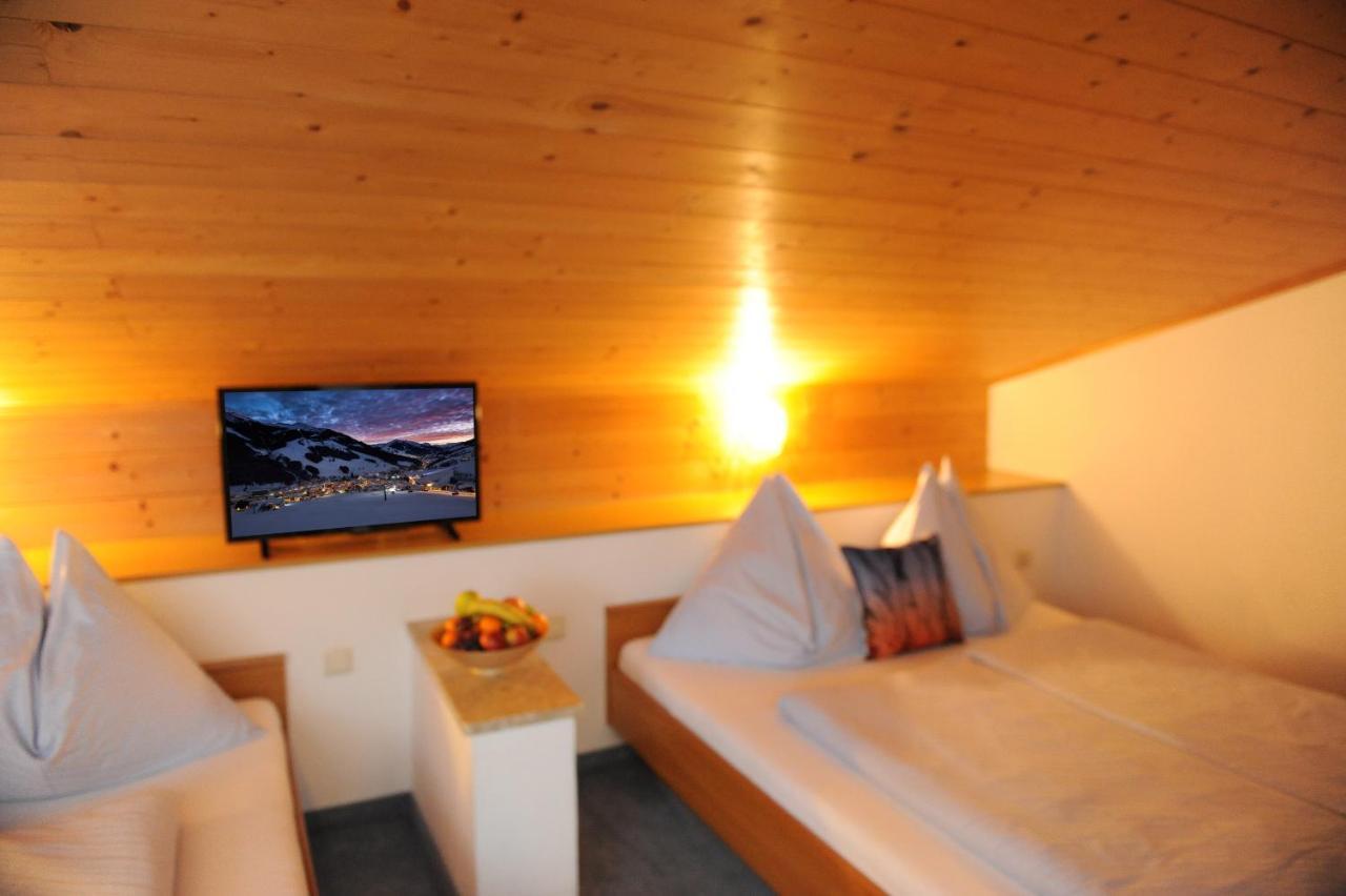 Gaestehaus Standardhaus Saalbach-Hinterglemm Dış mekan fotoğraf