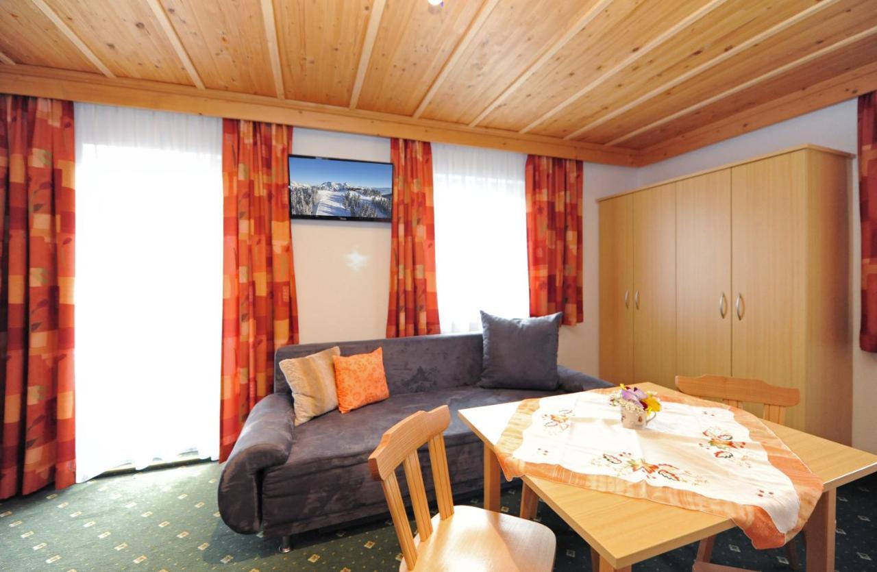 Gaestehaus Standardhaus Saalbach-Hinterglemm Dış mekan fotoğraf