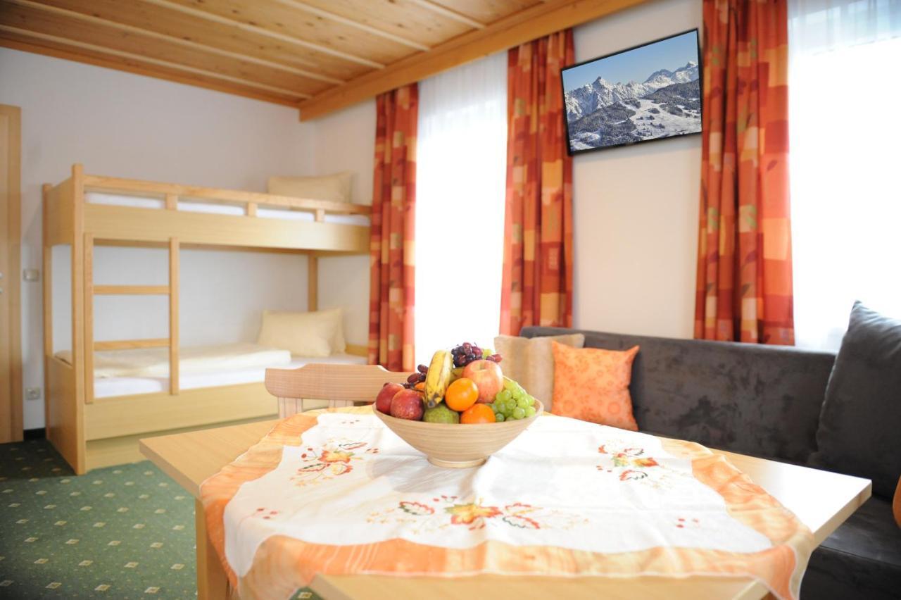 Gaestehaus Standardhaus Saalbach-Hinterglemm Dış mekan fotoğraf