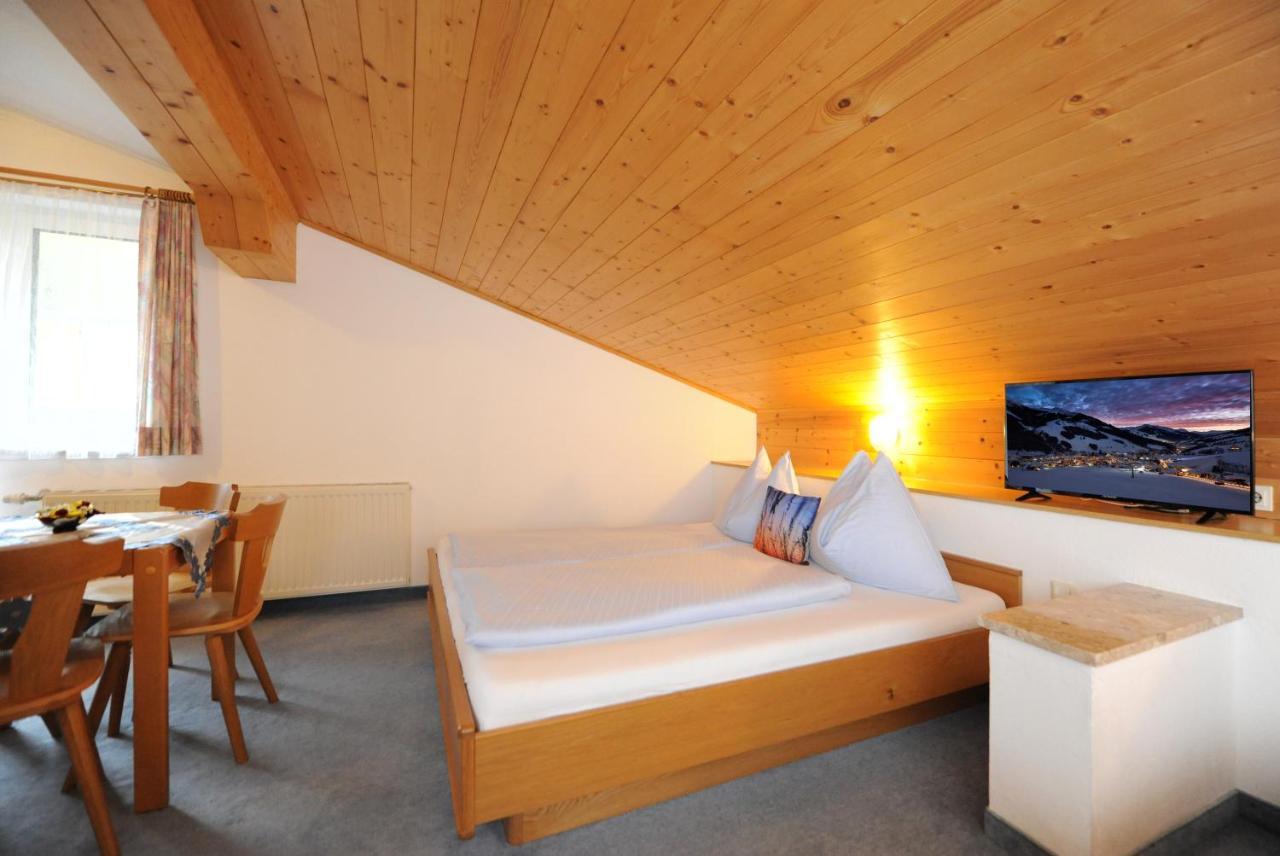 Gaestehaus Standardhaus Saalbach-Hinterglemm Dış mekan fotoğraf